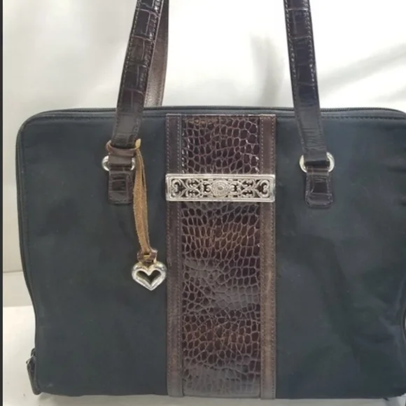 BRIGHTON GUC LRG Heart MESSENGER BAG - Picture 3 of 8